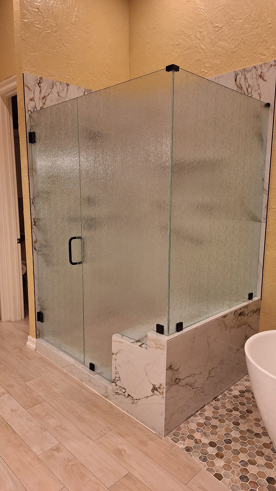 Rain and privacy glass